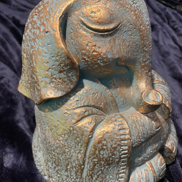 Zen Elephant Home Art Sculpture - green and Gold - Picture 2 of 4